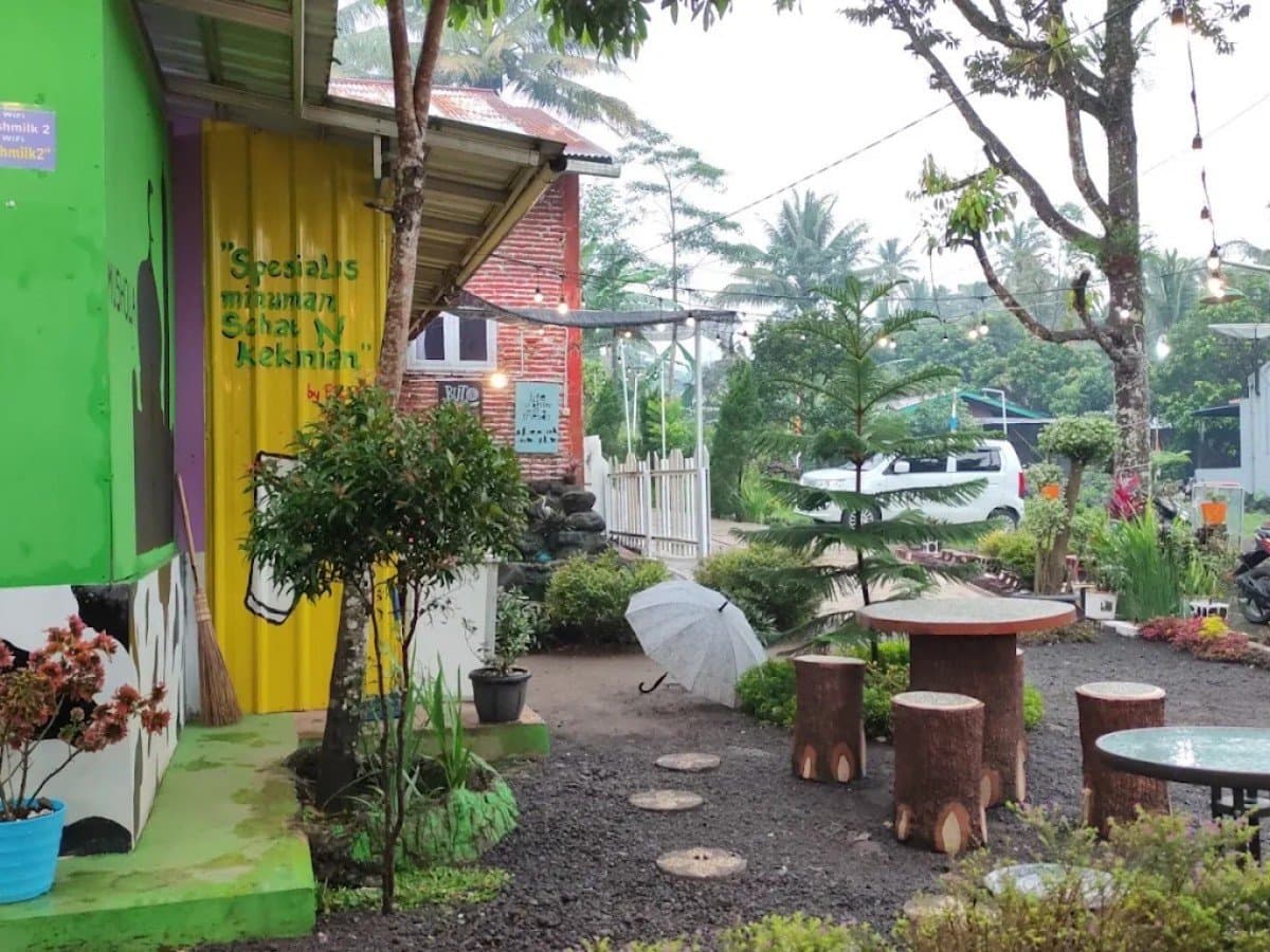 Foto Fiza Milk Cafe & Resto
