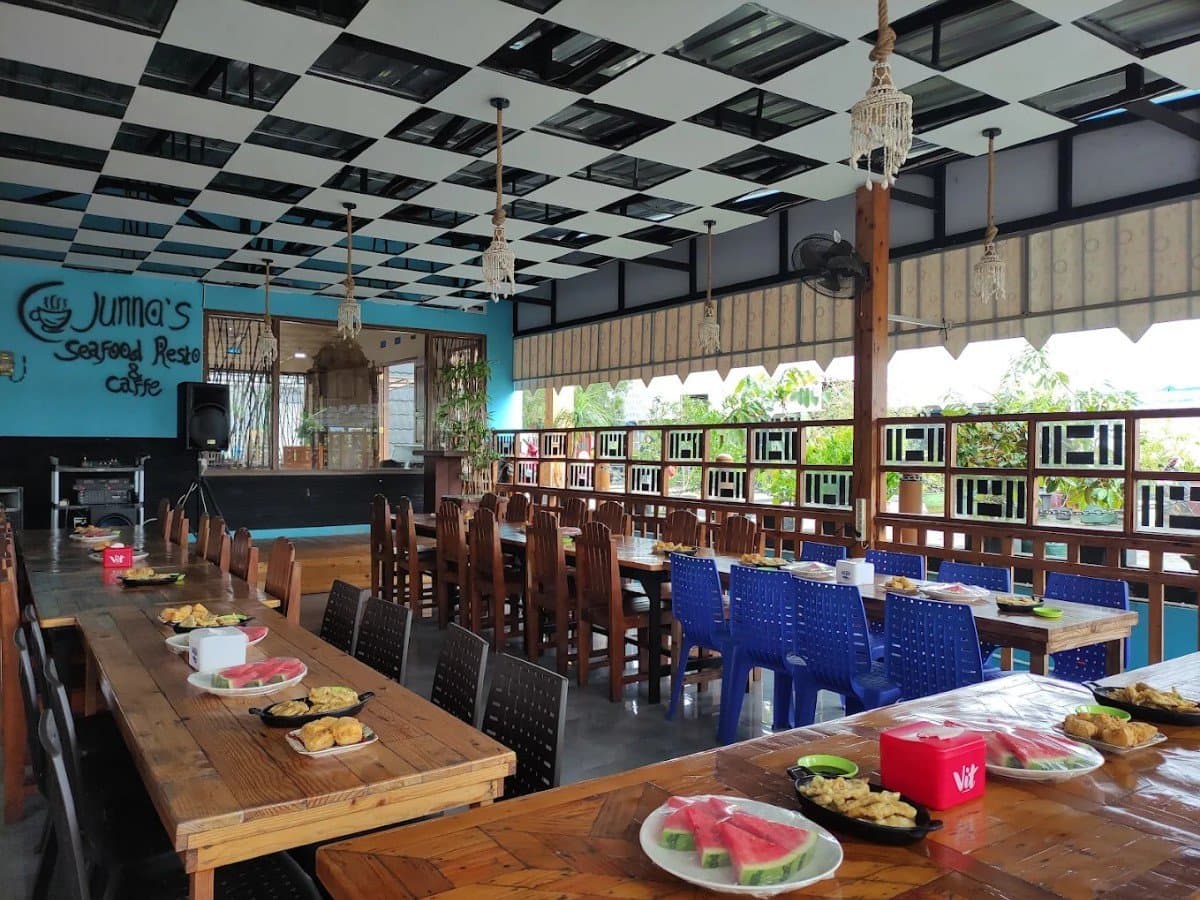 Foto JUNNAS COFFE AND EATERY