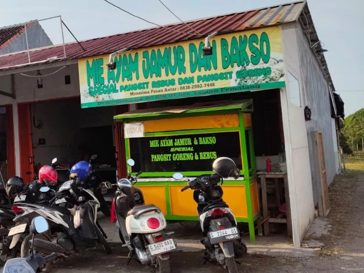 Foto Mie Ayam Jamur dan Bakso Spesiall Pangsit Goreng dan Rebus