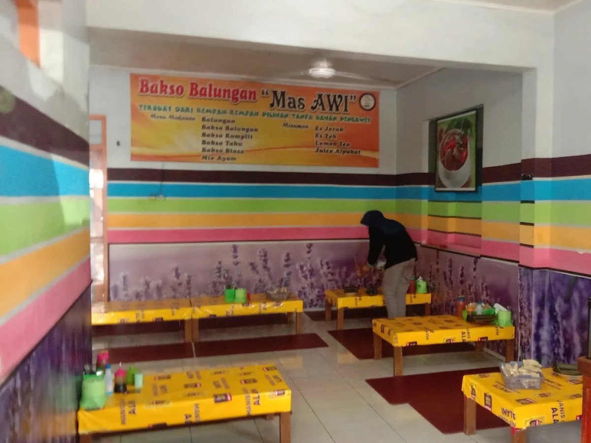 Bakso Balungan dan Mie Ayam Mas Awi di Desa Mulyoharjo, Kecamatan Pemalang, Pemalang