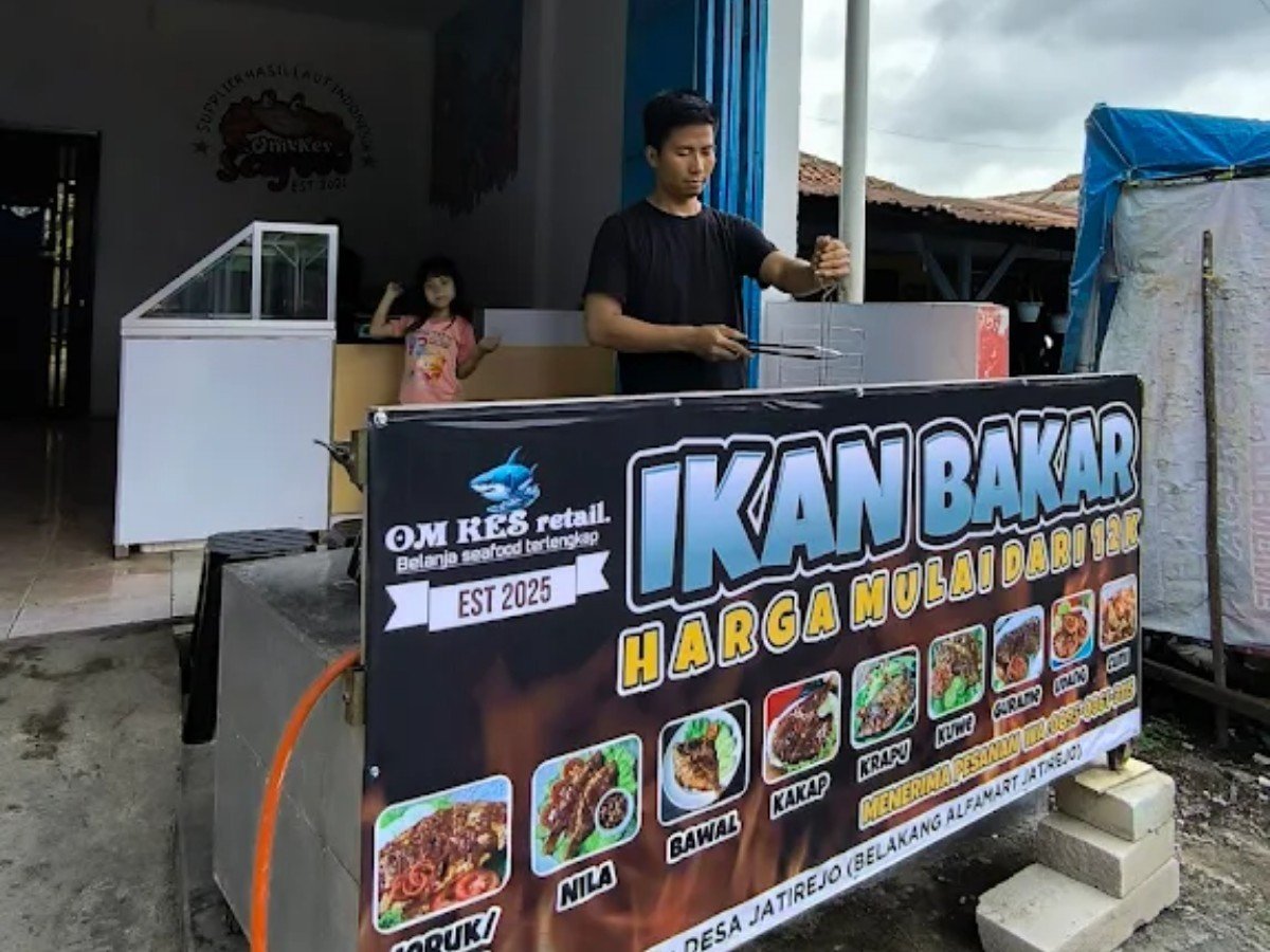 OM KES retail di Desa Jatirejo, Kecamatan Ampelgading, Pemalang