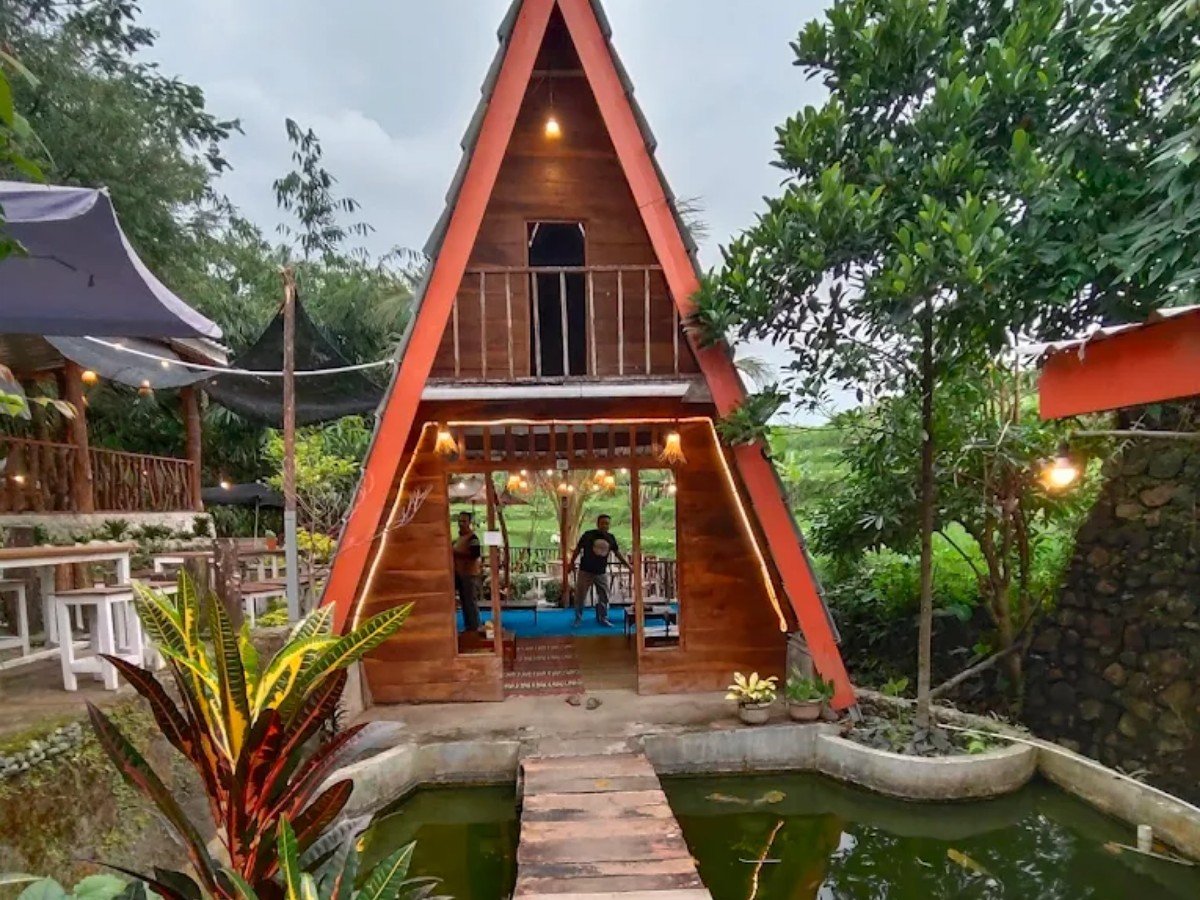 Warung Makan Ikan Bakar Lesehan SIGAN di Desa Sikasur, Kecamatan Belik, Pemalang