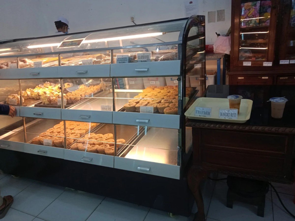 PURIMAS 3 COMAL CAKE & BAKERY di Desa Purwoharjo, Kecamatan Comal, Pemalang