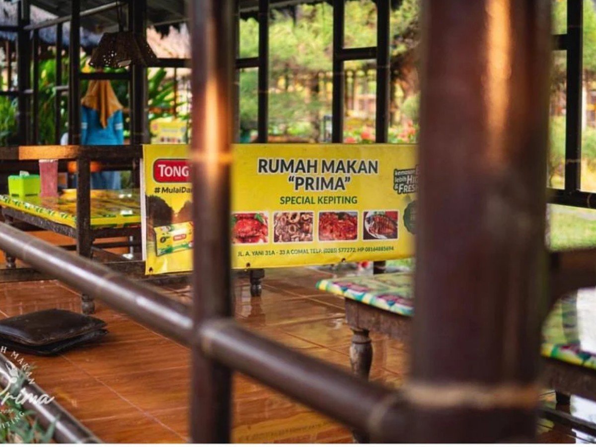Rumah Makan Prima Spesial Kepiting Comal di Desa Purwosari, Kecamatan Comal, Pemalang