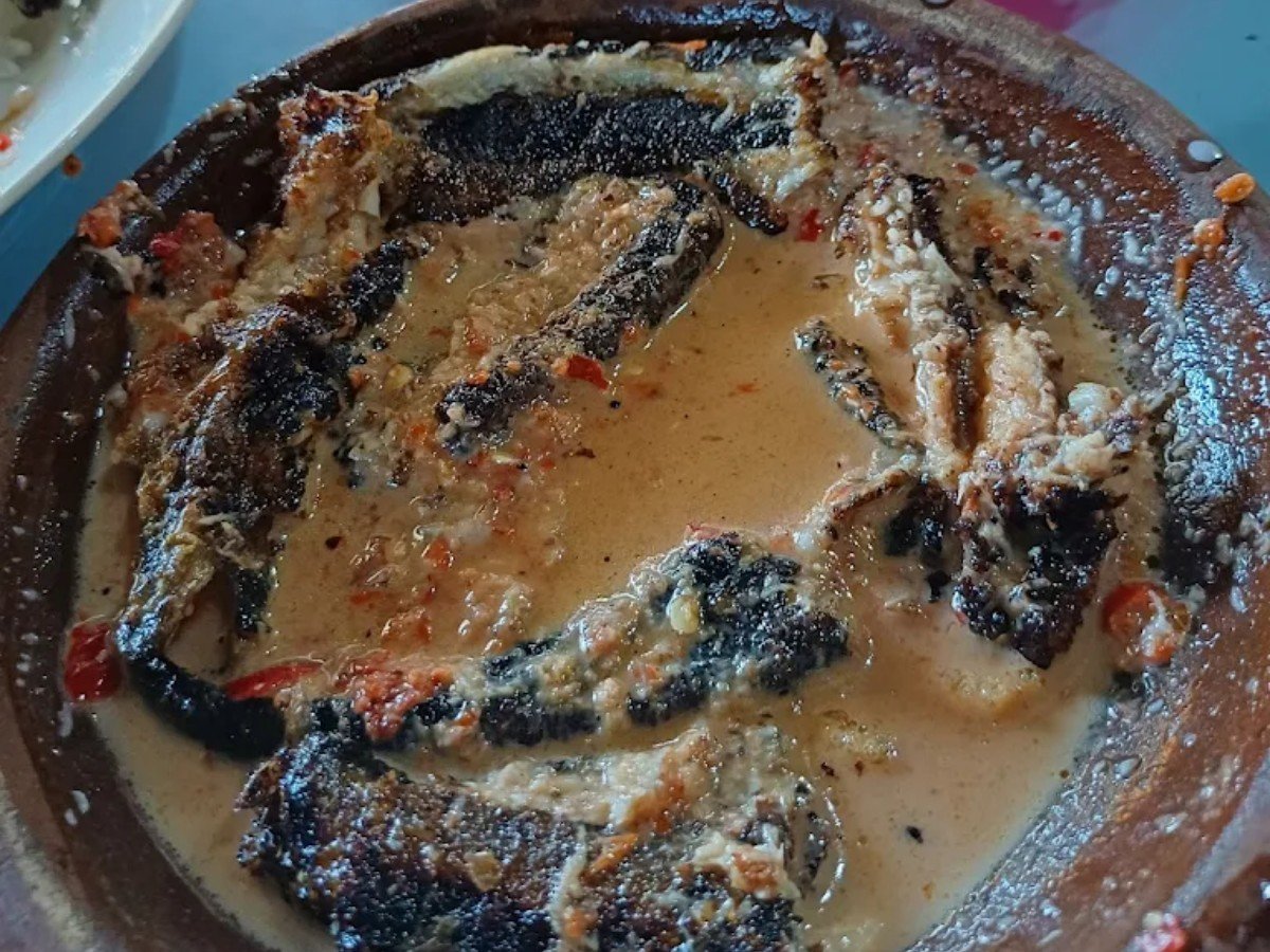 Pecak Belut Hj. Mut di Desa Tegalmlati, Kecamatan Petarukan, Pemalang