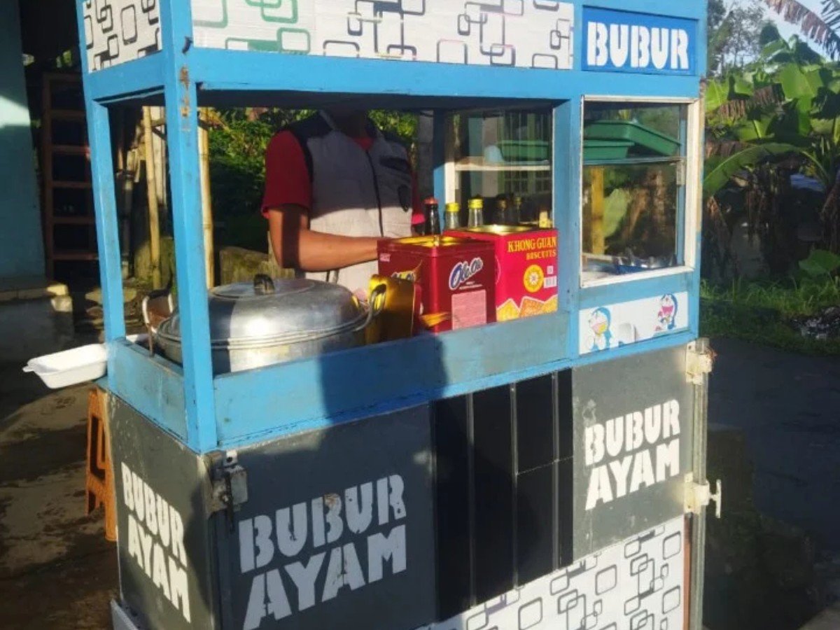 Pusat bubur ayam pulosari di Desa Pulosari, Kecamatan Pulosari, Pemalang