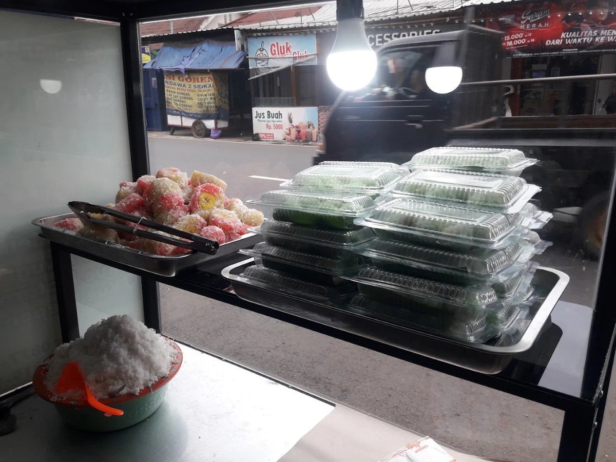Jajanan tradisional KUE DONGKAL GILOVELI di Desa Randudongkal, Kecamatan Randudongkal, Pemalang