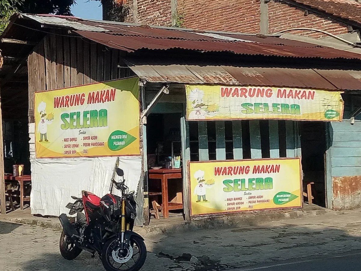 Warung Makan Selera di Desa Randudongkal, Kecamatan Randudongkal, Pemalang