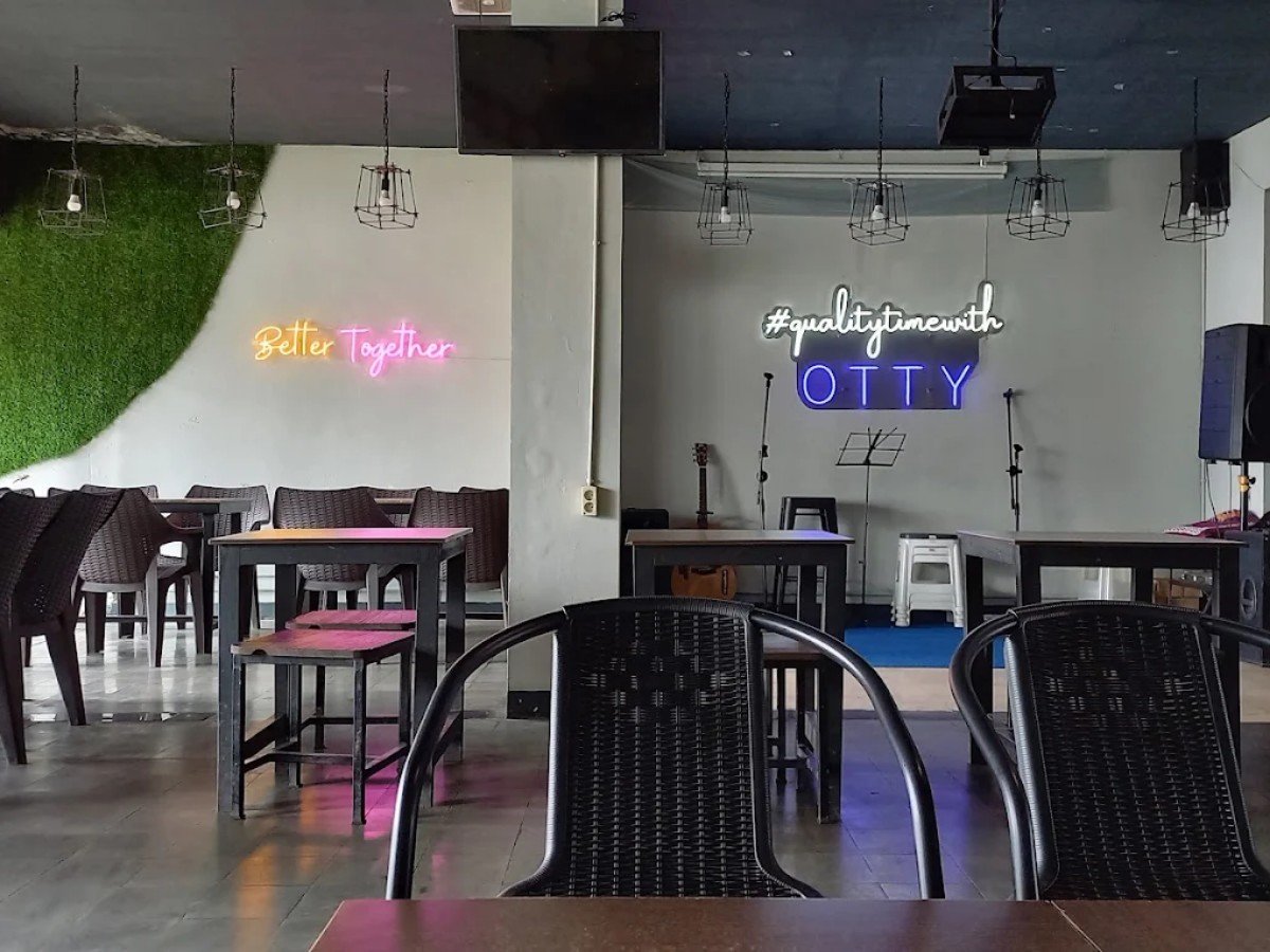 Otty Resto and Cafe di Desa Randudongkal, Kecamatan Randudongkal, Pemalang
