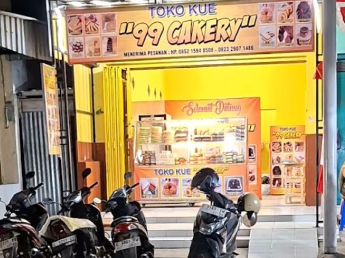 99 Cakery Pasar Banjardawa di Desa Banjardawa, Kecamatan Taman, Pemalang