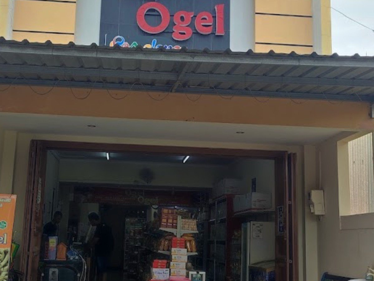 Pusat Oleh-oleh Pemalang di Desa Kaligelang, Kecamatan Taman, Pemalang