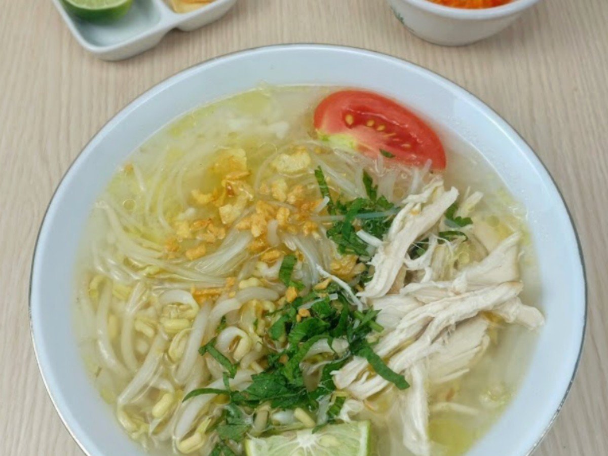 WARUNG MAKAN SOTO AYAM BENING & GROMBYANG BU JUM di Desa Kaligelang, Kecamatan Taman, Pemalang