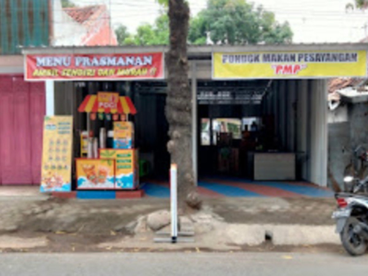Warung Makan Pesayangan di Desa Wanarejan Selatan, Kecamatan Taman, Pemalang